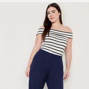 Off-Shoulder Top Never Worn • Black & White Stripes